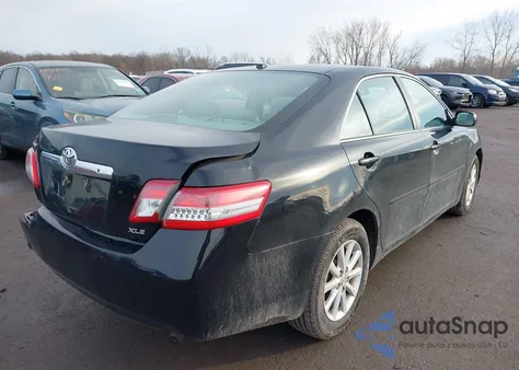 2011 Toyota Camry Xle z USA, uszkodzony, nr VIN 4T4BF3EK3BR168182